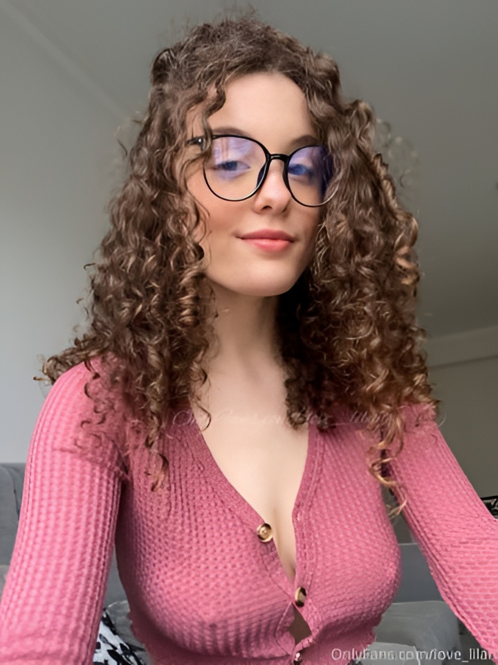 Эвелина привлекальеная девушка из Коломны цена от 10000 руб