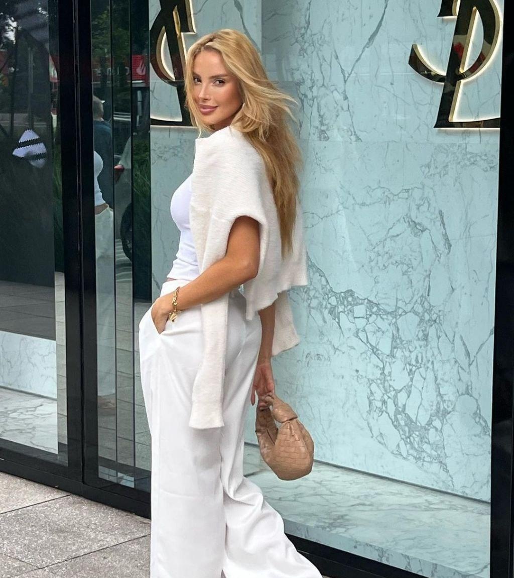 Фаина привлекальеная девушка из Коломны цена от 7000 руб