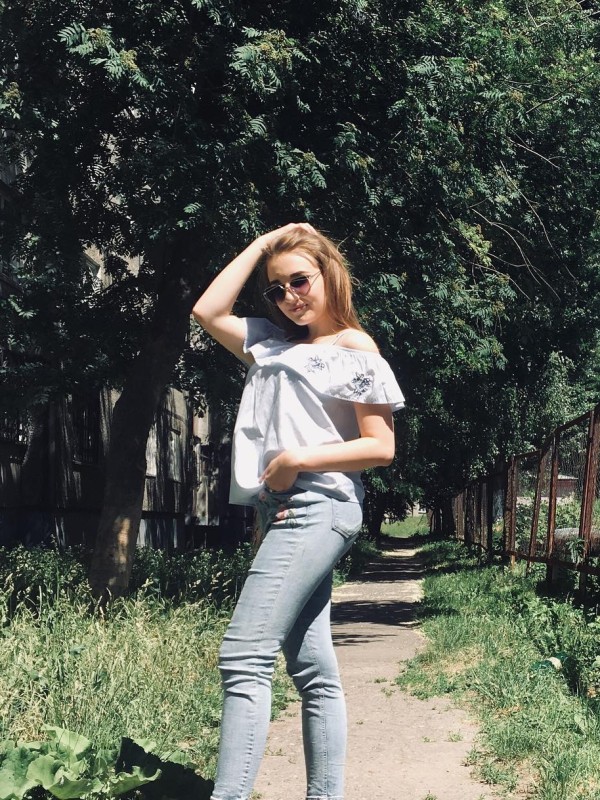 Камила привлекательная девушка из Коломны цена от 3000 руб